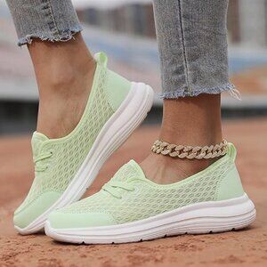 ❤️ 4/$20 NWOT Tennis / walking shoes Women's size 39 / 8 Lime green cute fresh